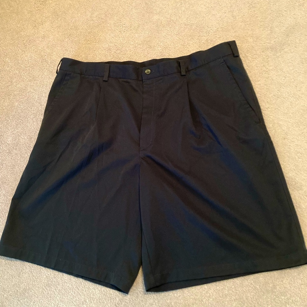 Nike men’s golf shorts, size 42, color is dark blue, “FITDRY”